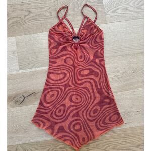 PrettyLittleThing - Swirl O Ring Mesh Mini Beach Dress in Burnt Orange